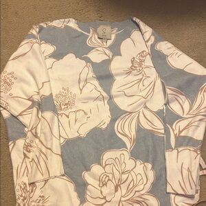 Sioni Blue and Cream Floral Top